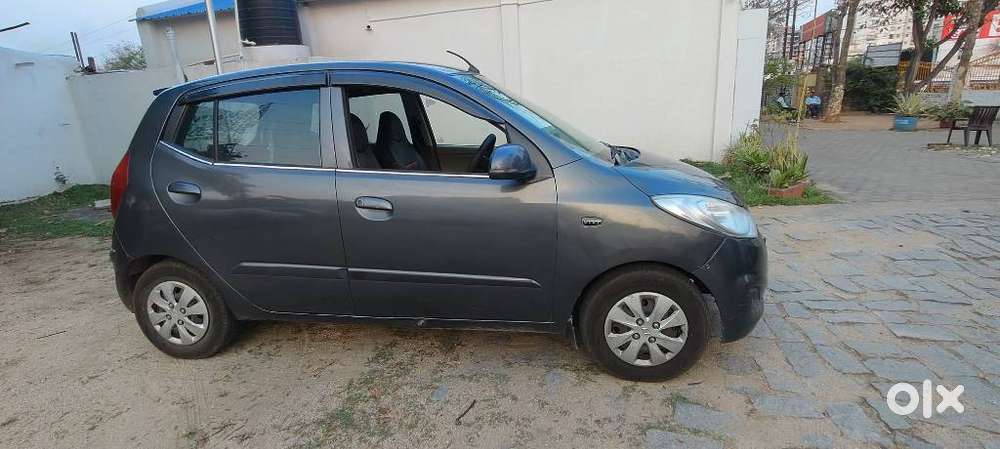 Hyundai I10 Sportz, 2012, Petrol