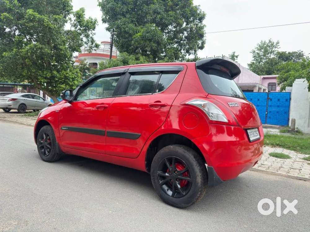 Maruti Suzuki Swift Vxi + Manual, 2015, Petrol