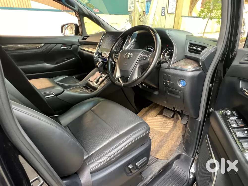 Toyota Vellfire 2.5 Hybrid, 2020, Petrol