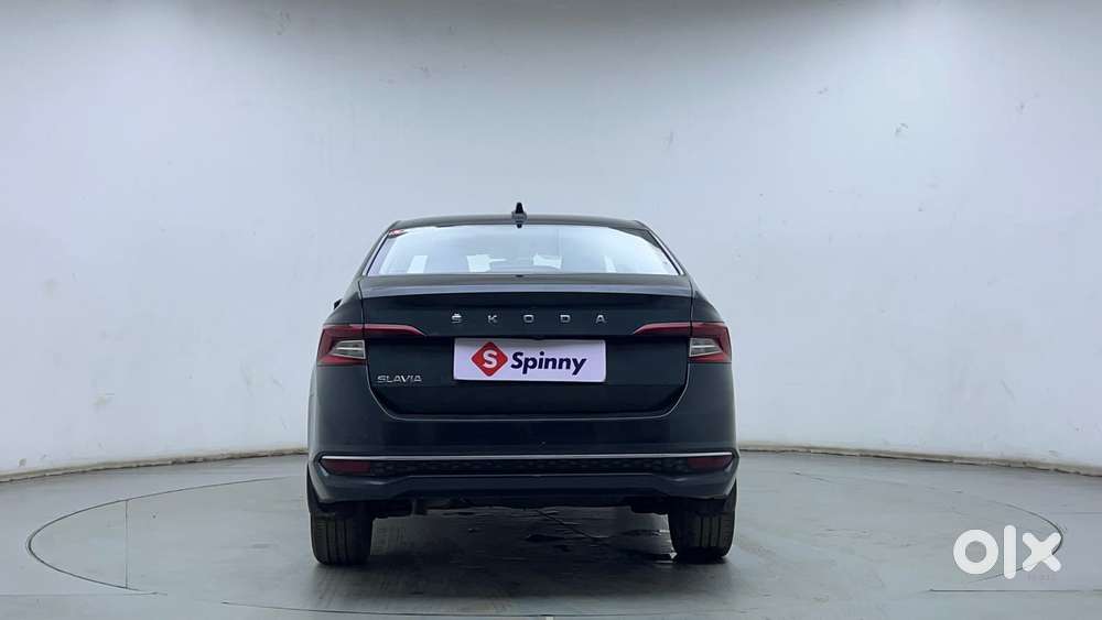 Skoda Slavia Style 1.0l Tsi At, 2023, Petrol