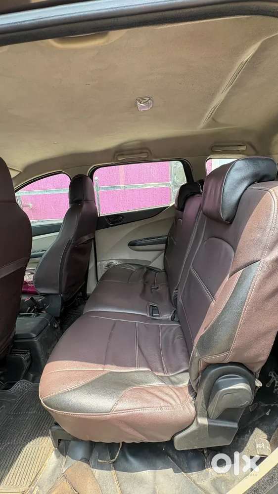7 Seater New Condition Car