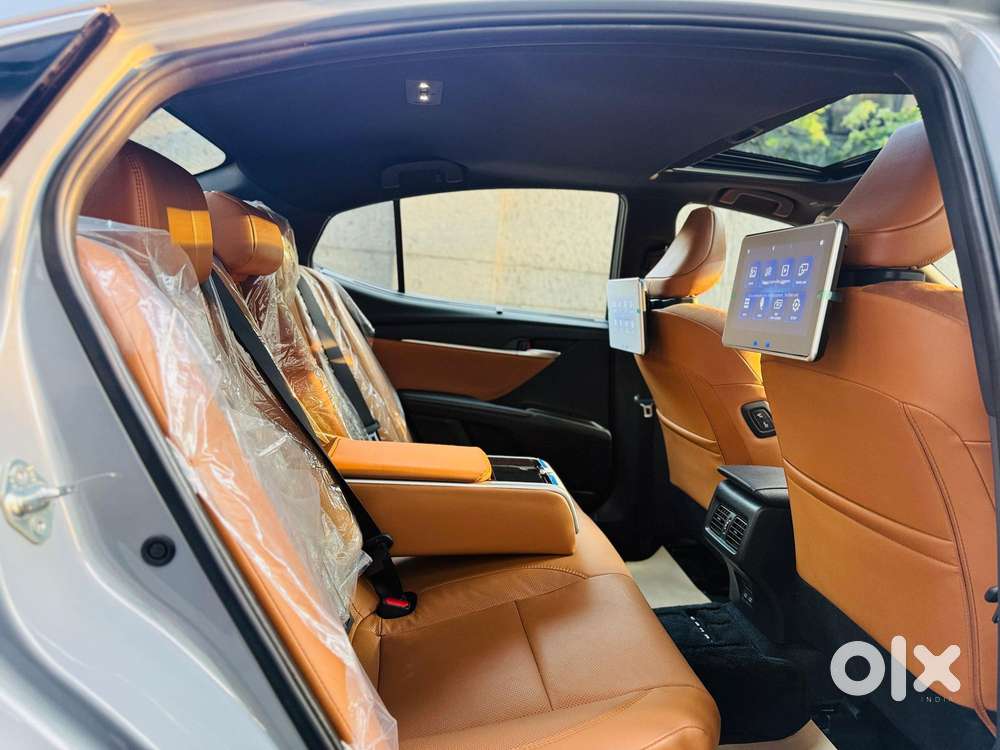 Toyota Camry Hybrid, 2025, Electric