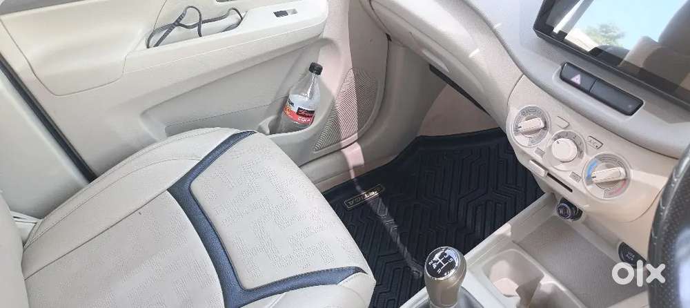 Maruti Suzuki Ertiga Vxi 2025