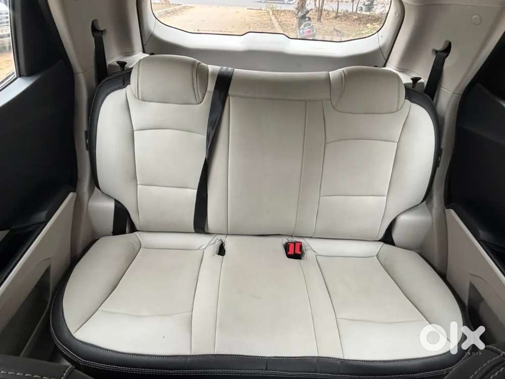 Mahindra Xuv300 W6, 2023, Petrol