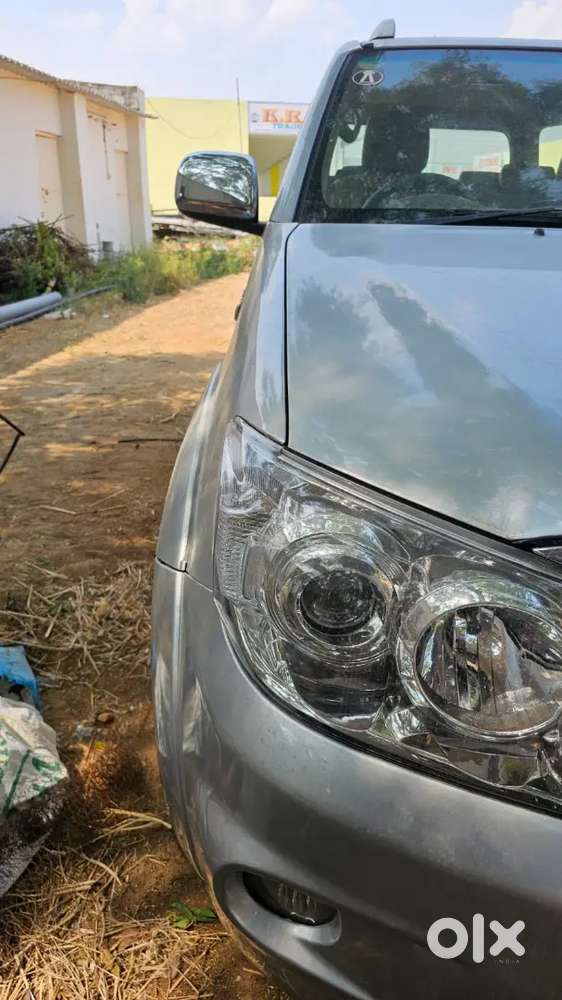 Fortuner 2010 Model Single Owner 177000 Km Driven Slightly Negotiable