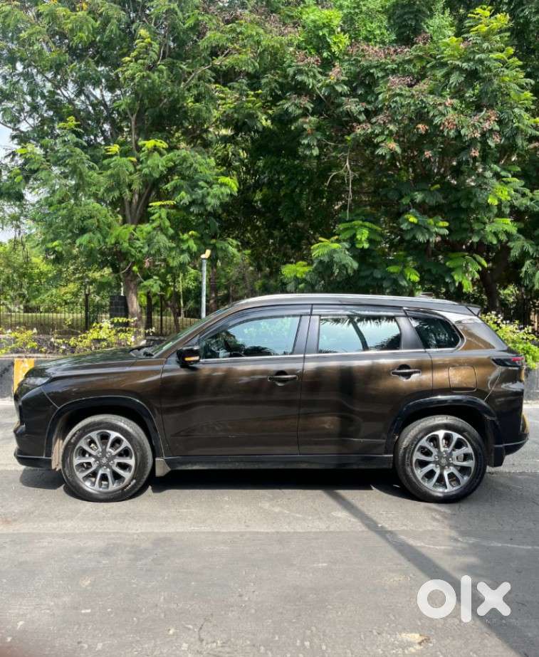 Maruti Suzuki Grand Vitara 1.5 Alpha Plus Intelligent Hybrid Ecvt, 2..