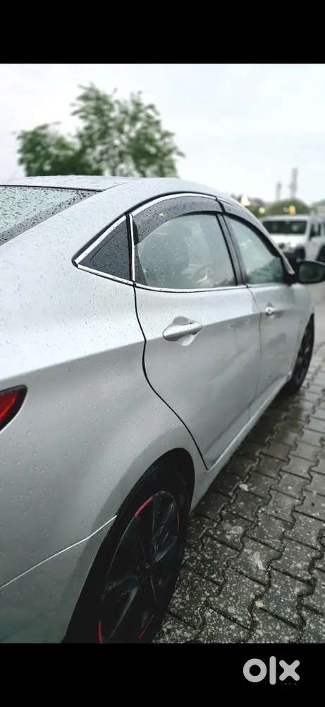 Hyundai Verna Sx 2012