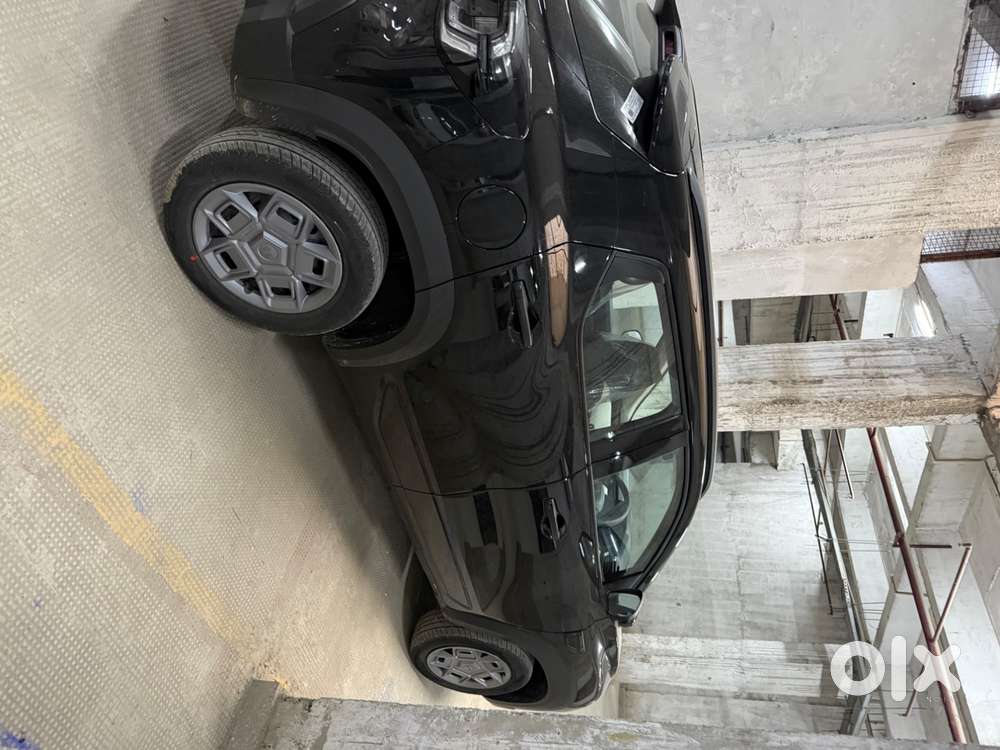 ​renault Kiger Black 2026 Petrol, 6 Days Old, Up-17, First Owner
