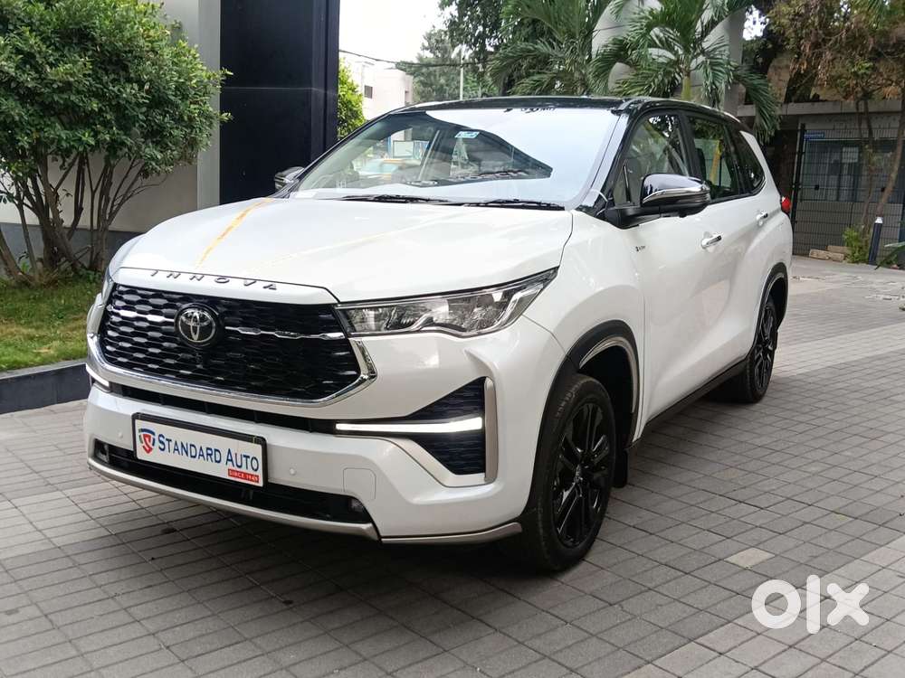 Toyota Innova Hycross 2.0 Zx Hybrid 7 Str, 2025, Petrol