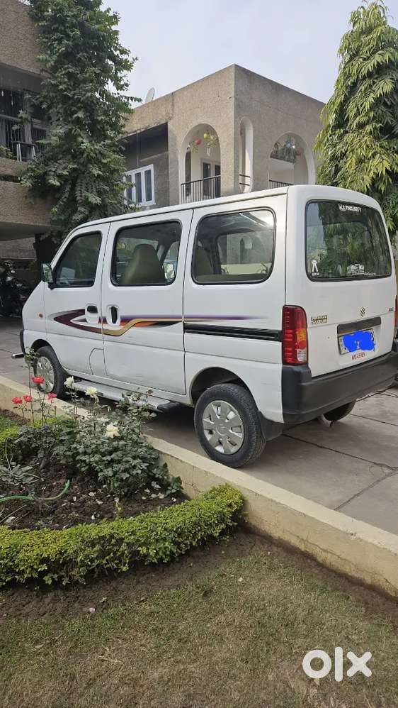 Maruti Suzuki Eeco 2012 Ac And Heater Petrol Well Maintained