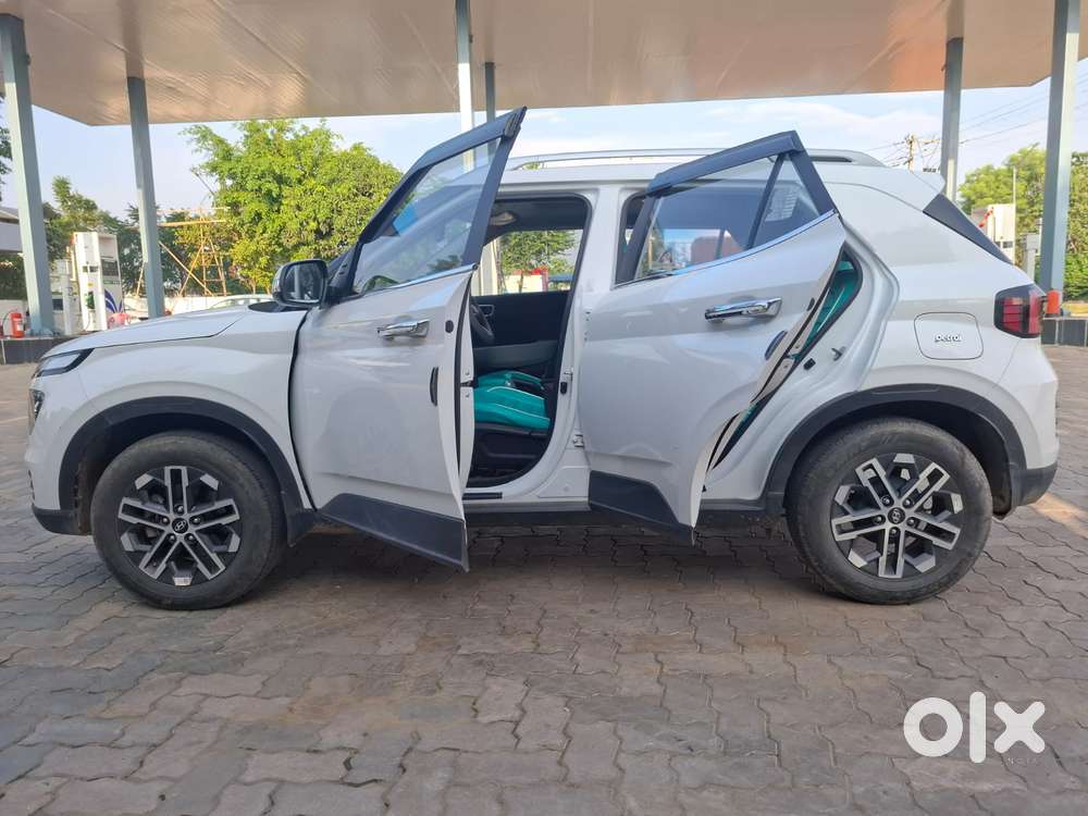 Hyundai Venue, 2025, Petrol