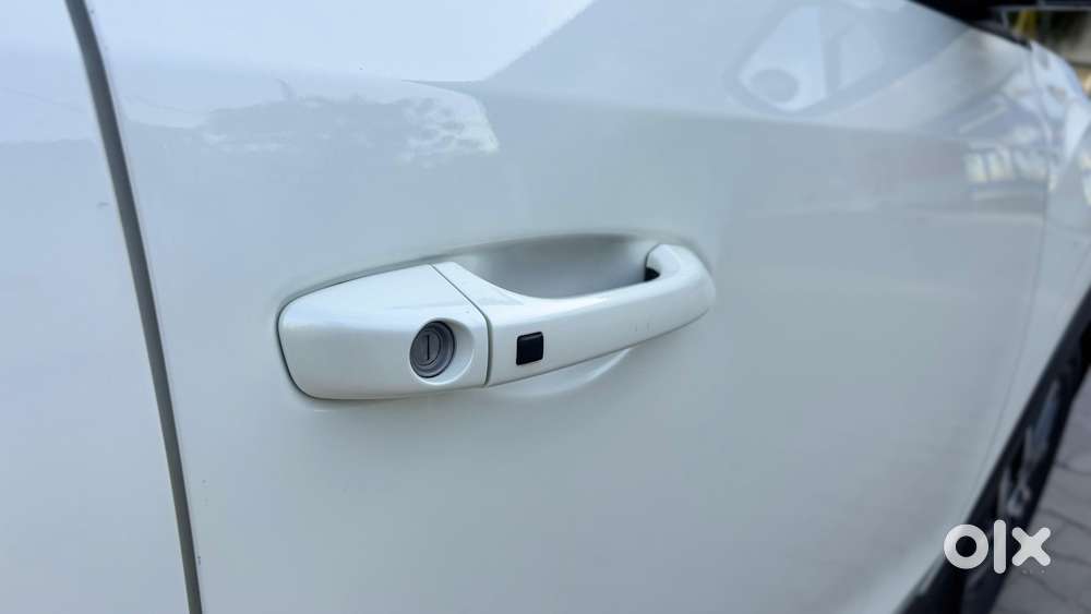 Mahindra Xuv300, 2022, Petrol