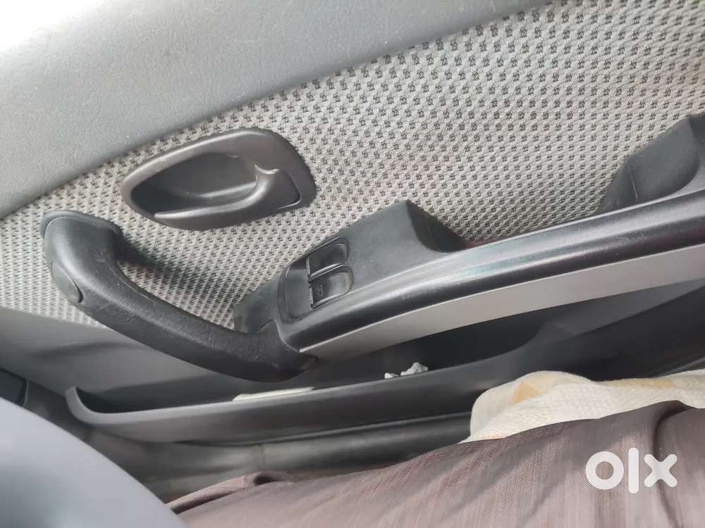 Hyundai Santro Xing 2003 Petrol Paper Validity 2028