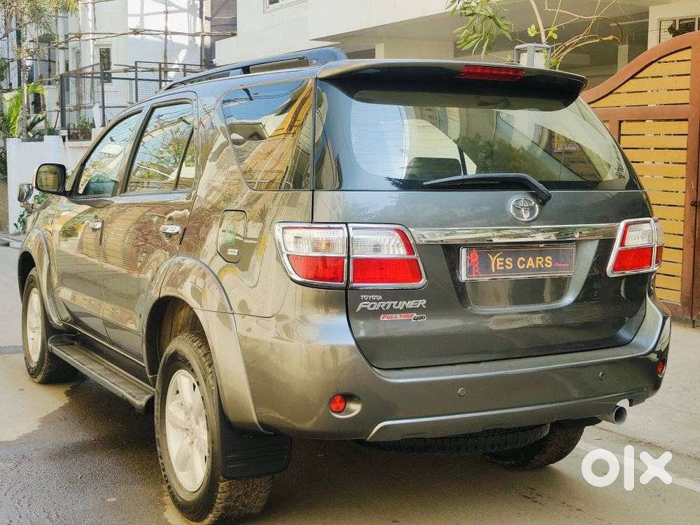 Toyota Fortuner 3.0 4x4 Manual, 2011, Diesel