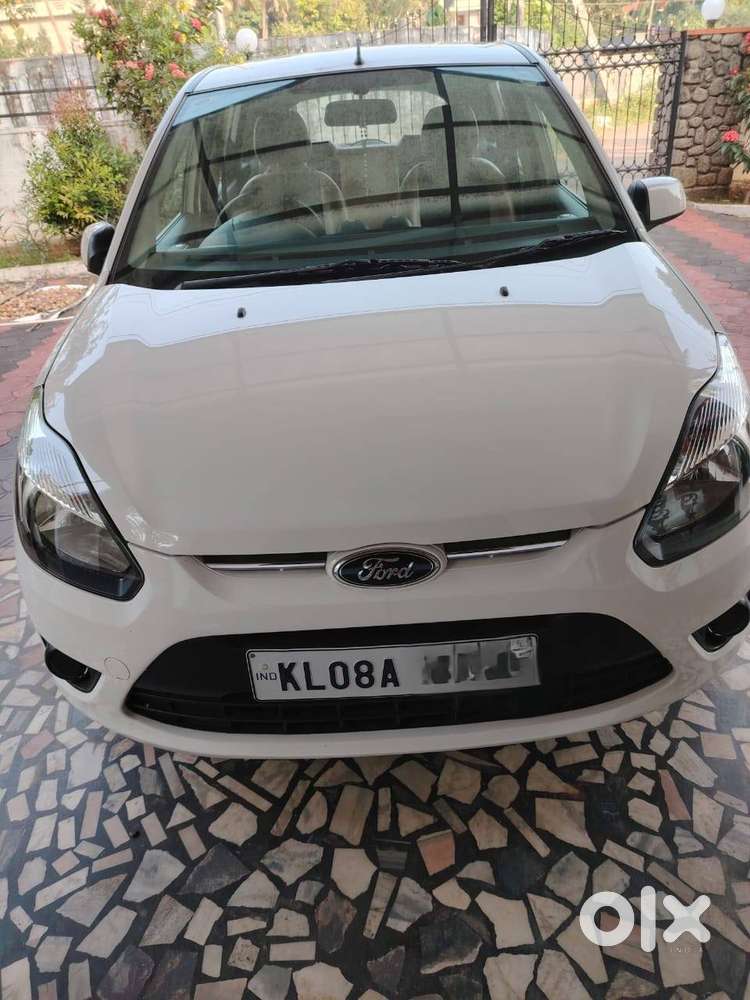 Ford Figo Titanium Duratec 2011 Petrol