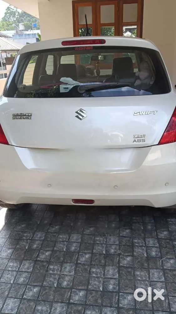 Maruti Suzuki Swift 2012 Diesel 110000 Km Driven