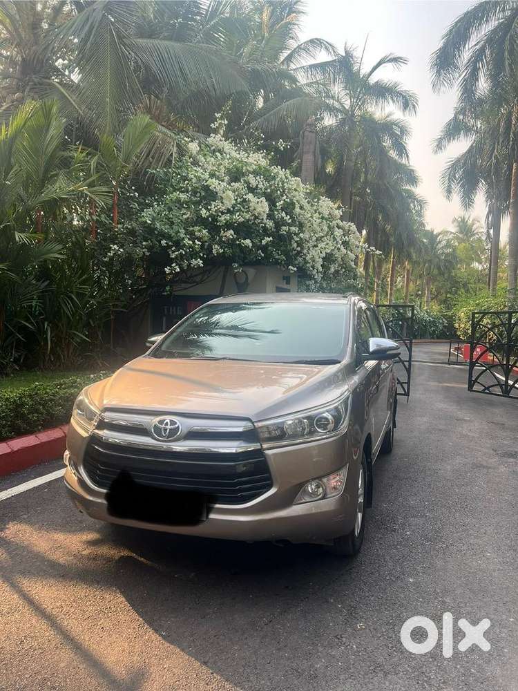Toyota Innova Crysta 2016 Diesel Well Maintained
