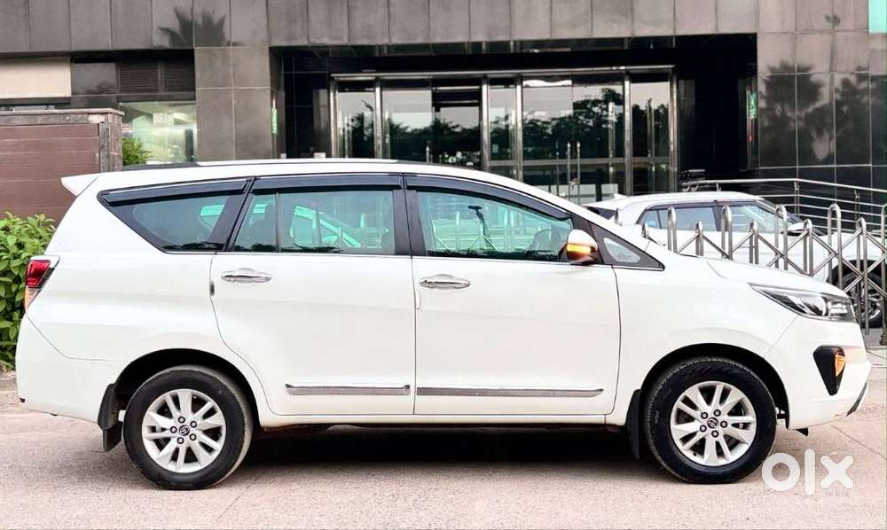 Toyota Innova Crysta 2.4 V, 2017, Diesel