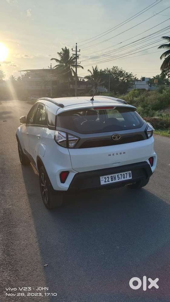Tata Nexon Petrol Manual Sunroof 2022