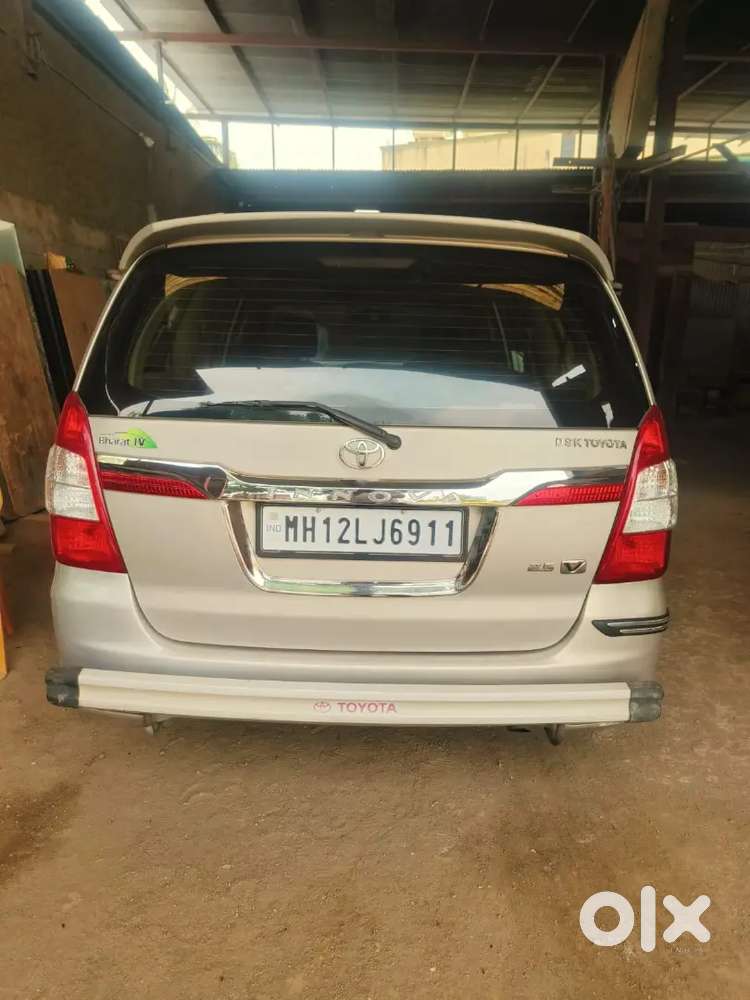 Toyota Innova 2.0 Petrol 2014