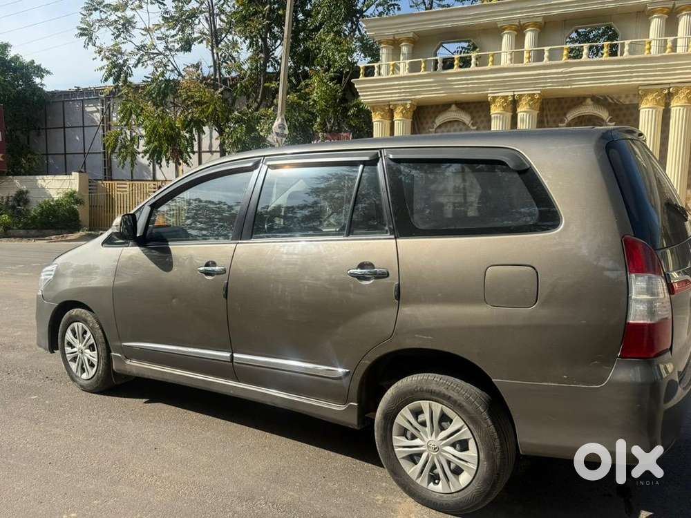 Toyota Innova 2015 Diesel 13750 Km Driven