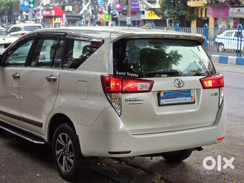 Toyota Innova Crysta [2020-ongoing] 2.4 Vx 8 Str, 2021, Diesel
