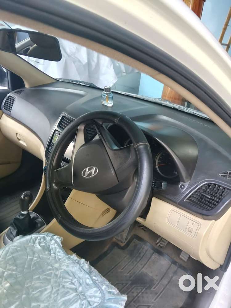 Hyundai Verna Diesel Manual 2015