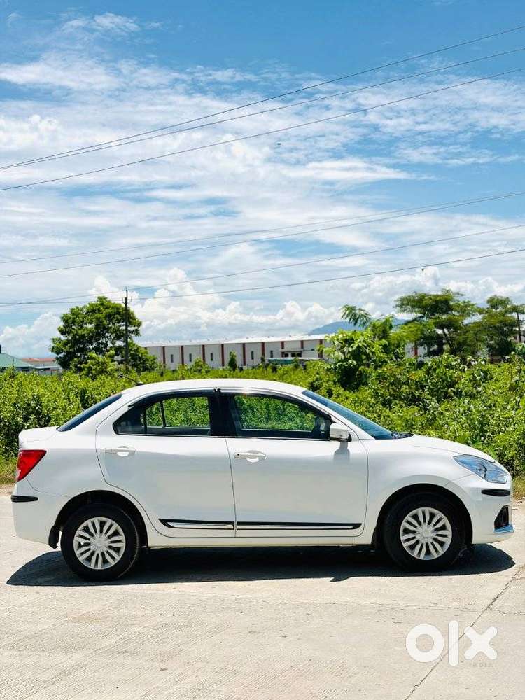 Maruti Suzuki Dzire 1.2 Vxi, 2023, Petrol