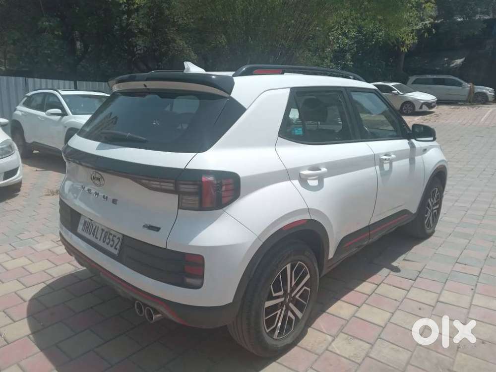 Hyundai Venue Sx(o) 1.0 Turbo Dct Knight Edition, 2024, Petrol