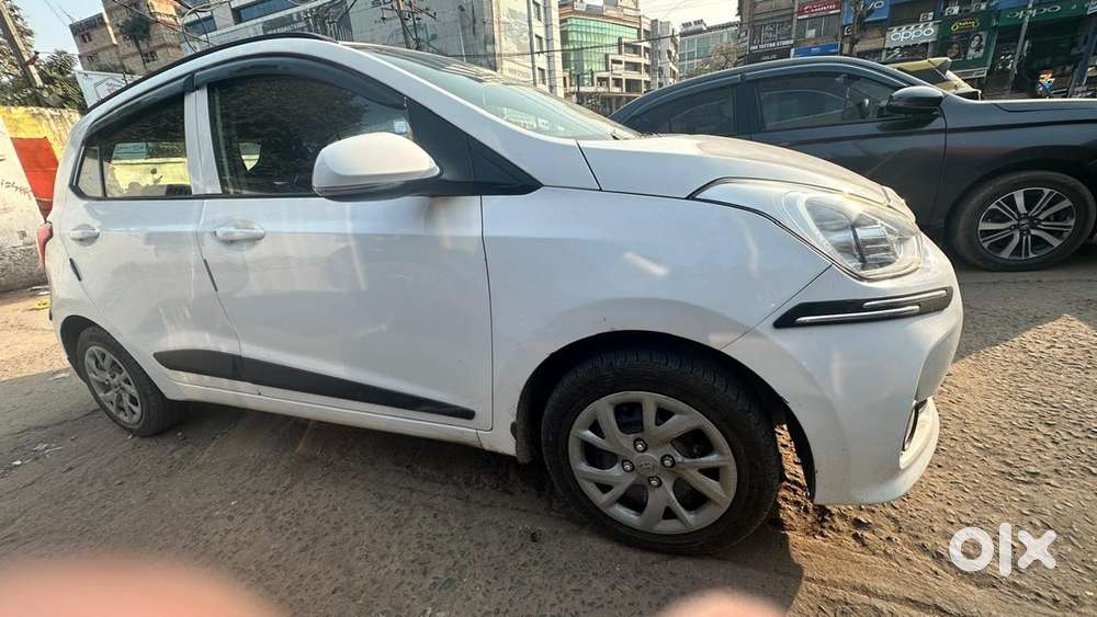Hyundai Grand I10 Petrol Manual Sportz 2017