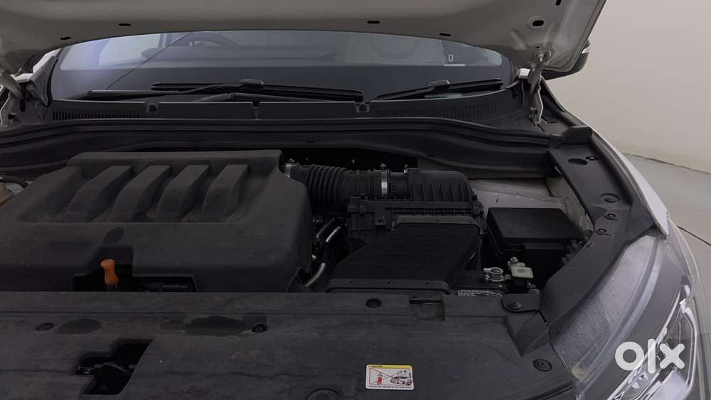 Mahindra Xuv700 2.0 Ax 5 Petrol At Str, 2022, Petrol