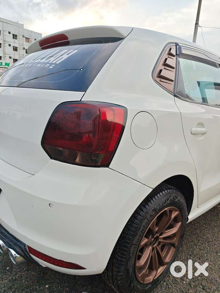 Volkswagen Polo Petrol Manual 2011