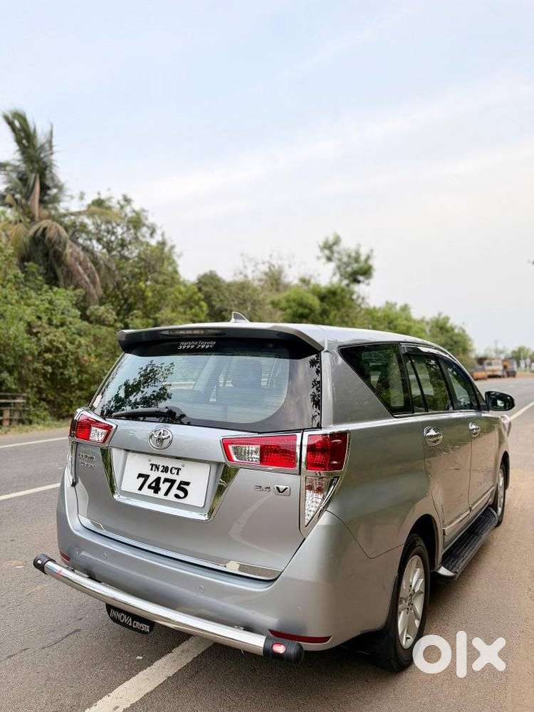 Toyota Innova Crysta 2.4 V 8 Str, 2017, Diesel