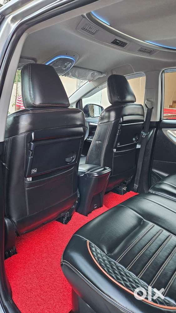 Toyota Innova Crysta [2020-ongoing] 2.4 Vx 8 Str, 2023, Diesel