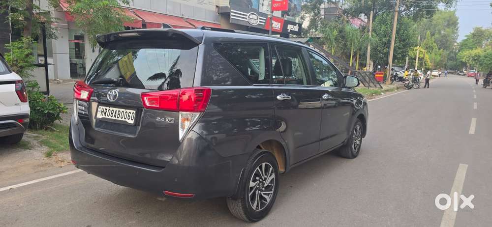 Toyota Innova Crysta