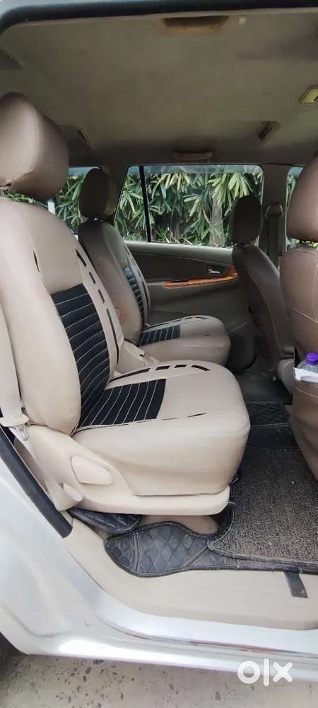 Toyota Innova 2.5 Vx 7 Seater Bs Iv, 2012, Diesel