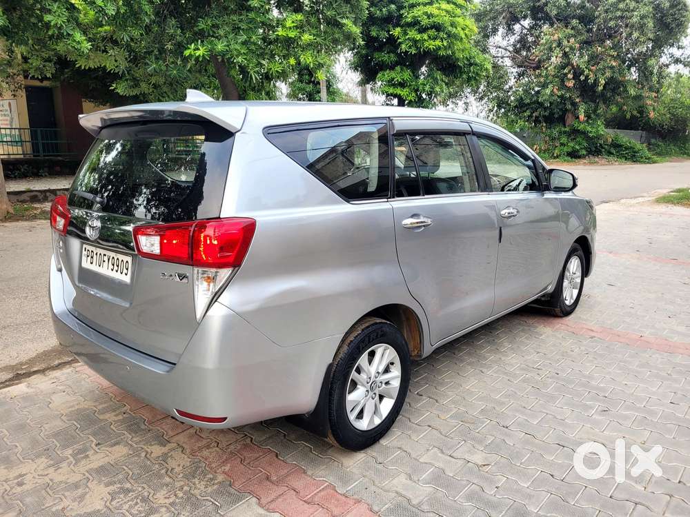 Toyota Innova Crysta 2.4 Vx Mt, 2016, Diesel