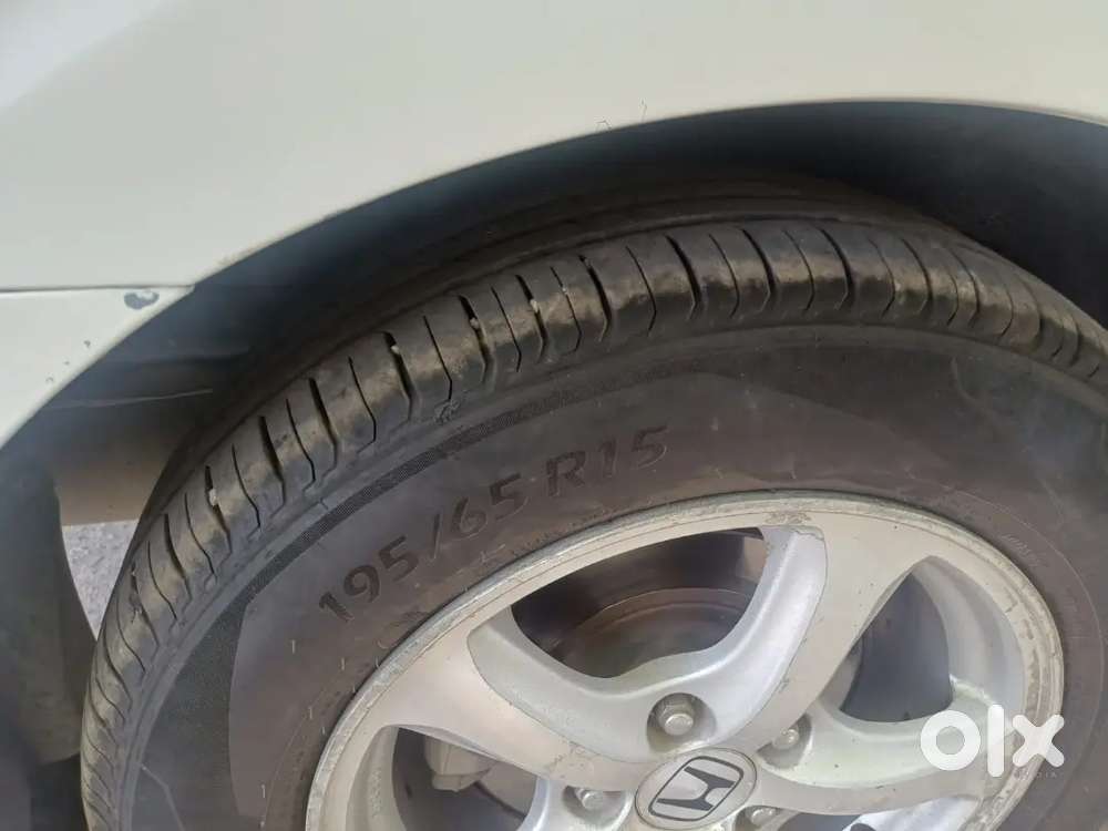 Honda Civic 1.8
 Petrol 2031 Tak Pass
1st Owner 
Sunroof 
All Original