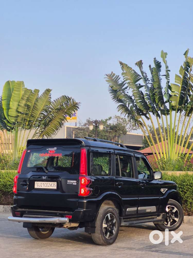Mahindra Scorpio Classic 2.2 S 11 Mt 7 Str, 2024, Diesel