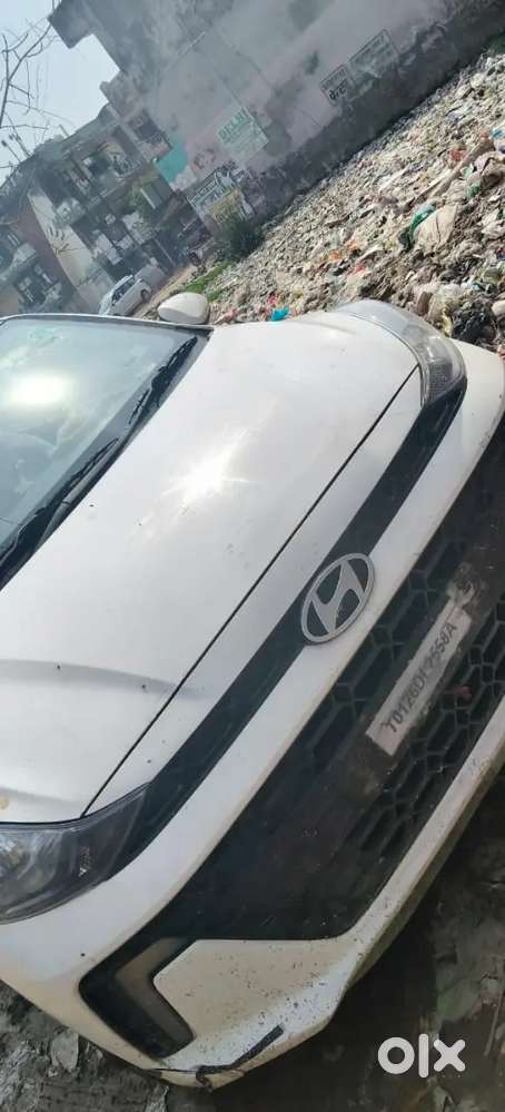 Gandhi Rent Par Dena Hai Commercial Car Hai