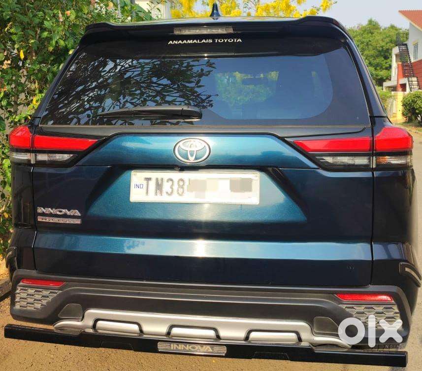 Toyota Innova Hycross Gx (o), 2023, Petrol