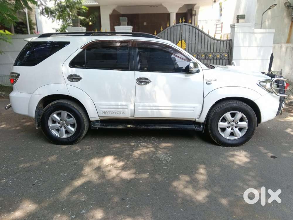 Toyota Fortuner 2011-2016 4x2 Manual, 2011, Diesel