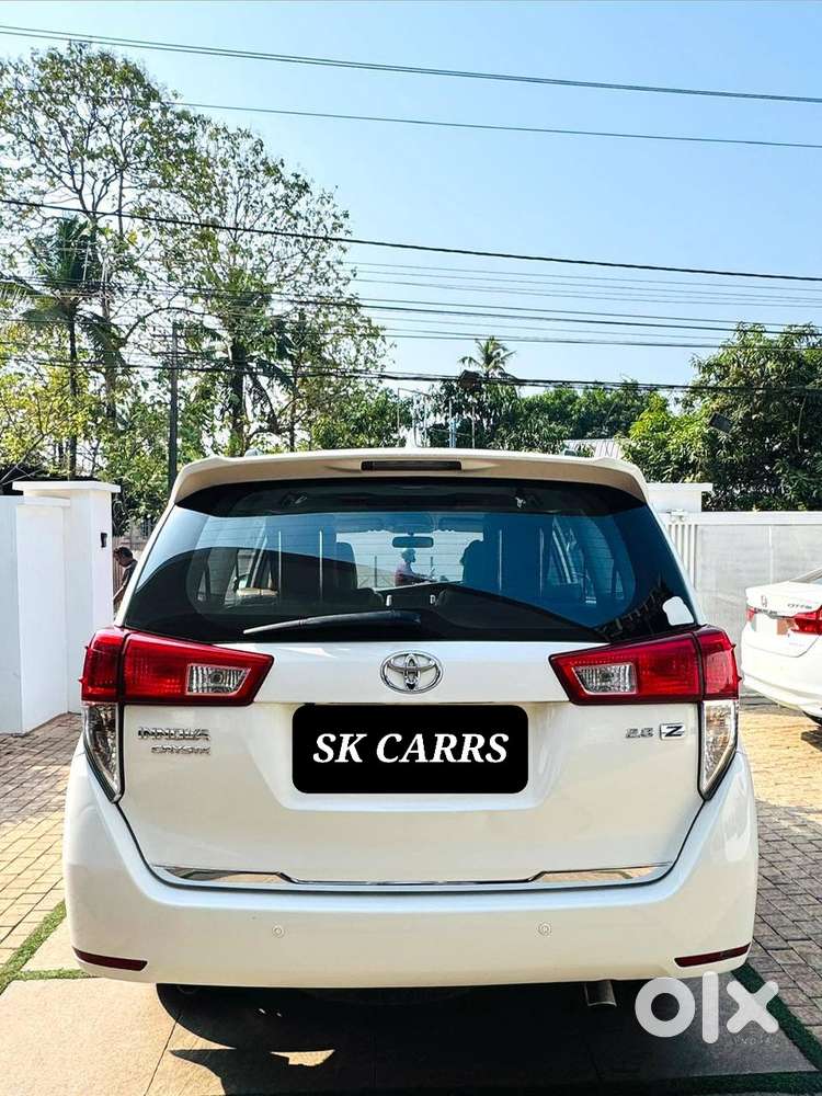 Toyota Innova Crysta 2.8z Automatic, 2016, Diesel