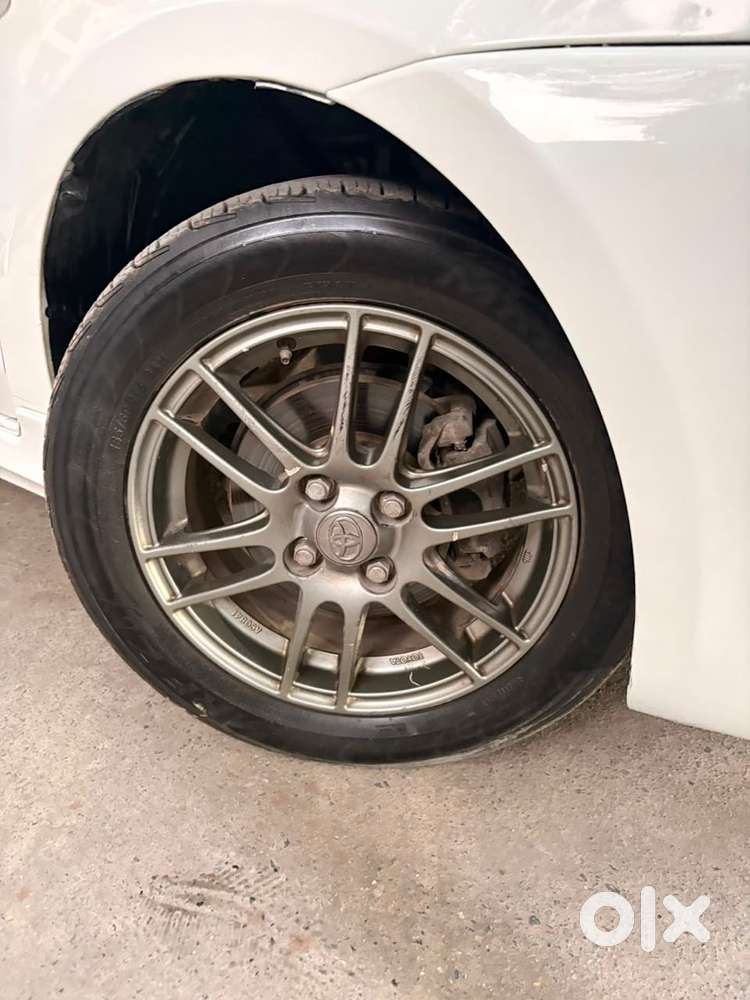 Dl Toyota Etios 2012 Petrol