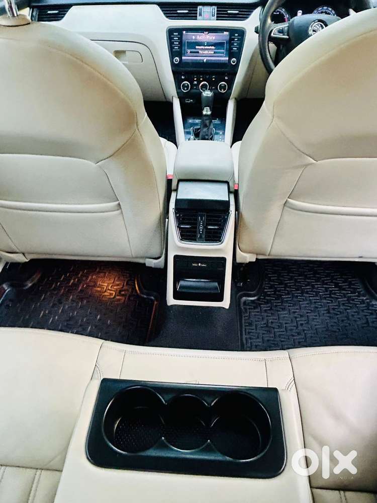 Skoda Octavia 2.0 L K Tsi At, 2018, Petrol