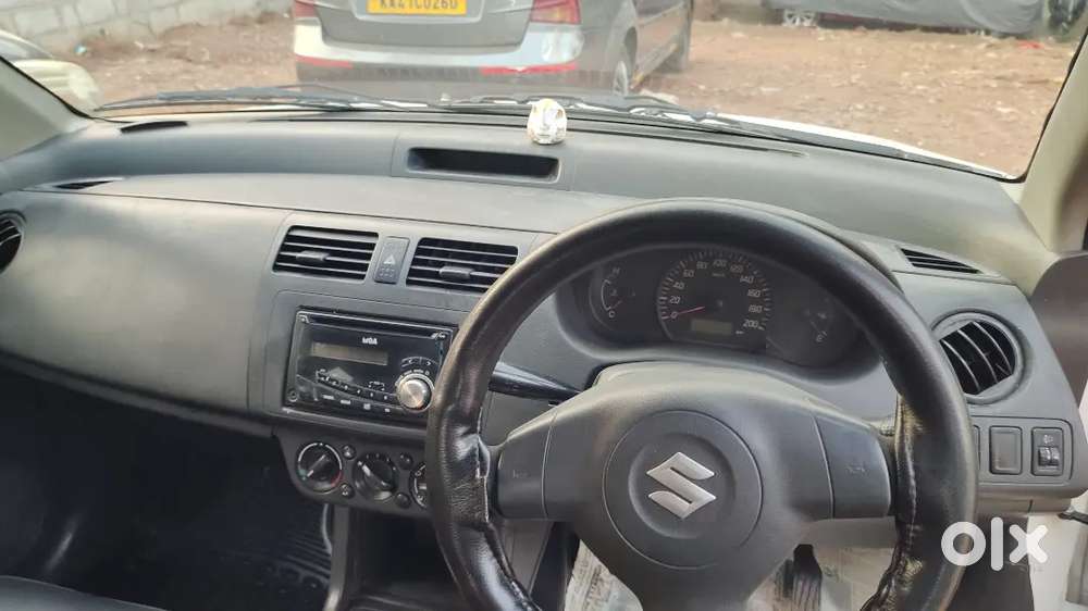 Maruti Suzuki Swift Dzire 2016