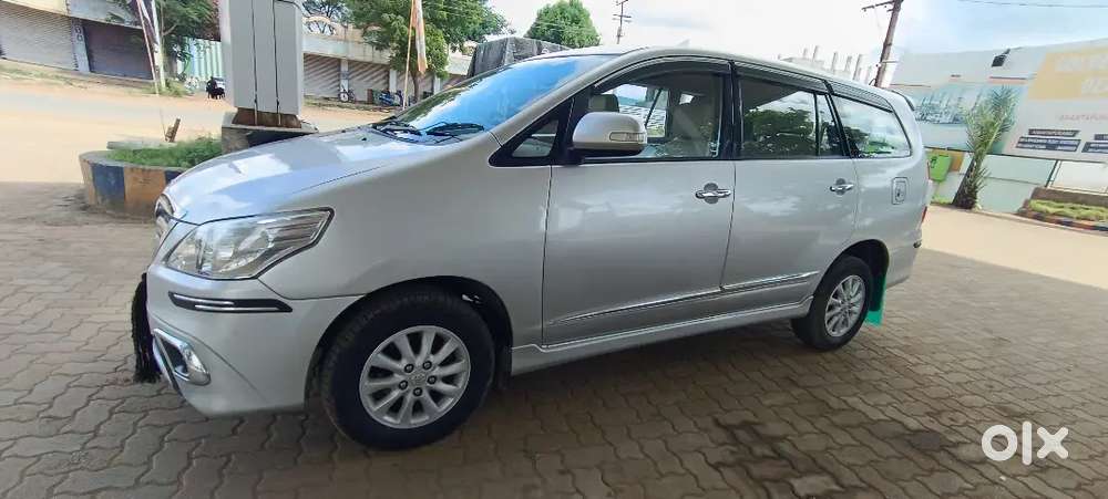 Toyota Innova 2013 Diesel 200000 Km Driven