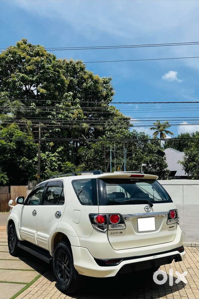 2015 Toyota Fortuner 2*4 Automatic 45000 Km Only