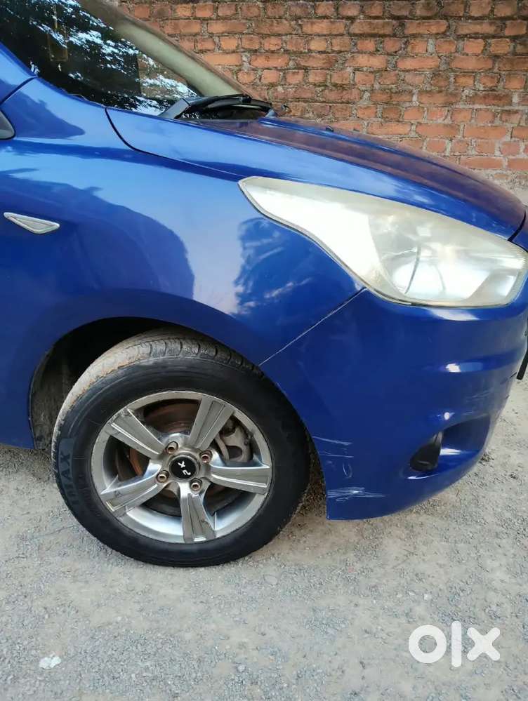 Ford Aspire Titanium Blu 2016