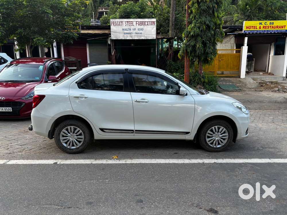 Maruti Suzuki Swift Dzire Vxi Optional, 2023, Petrol